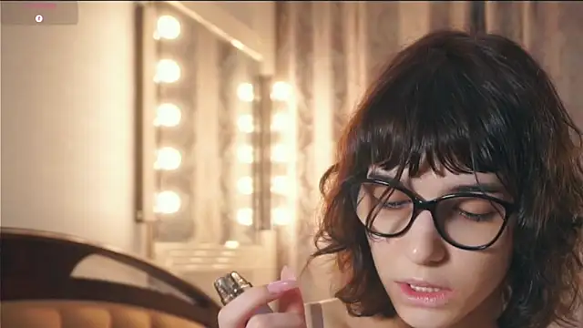 Snapshot of SibleyBurner chatting on 01-09-26, 05:32 SibleyBurner online show from 01-09-26, 05:32