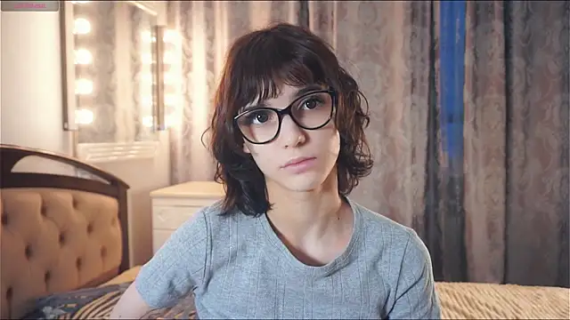 Snapshot of SibleyBurner chatting on 01-15-26, 05:56 SibleyBurner online show from 01-15-26, 05:56