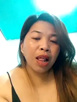 Snapshot of Sweet_fatty18 chatting on 10-18-25, 08:09 Sweet fatty18 online show from 10-18-25, 08:09