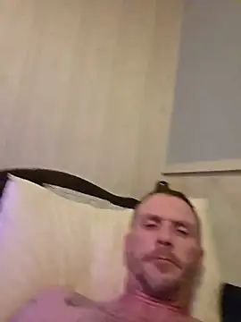 Snapshot of lambomusik chatting on 05-16-26, 10:47 lambomusik online show from 05-16-26, 10:47
