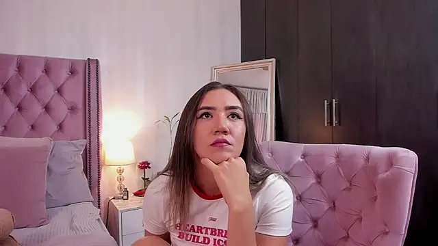 Snapshot of natashaleightt chatting on 03-10-26, 07:30 natashaleightt online show from 03-10-26, 07:30