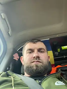 Snapshot of daniel21p chatting on 03-18-25, 03:53 daniel21p online show from 03-18-25, 03:53