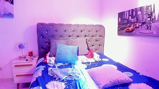 ScarletThompsonx online show from 09-26-25, 11:53