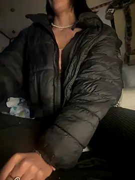 MichelleDiaz Pink online show from 12-02-25, 06:19