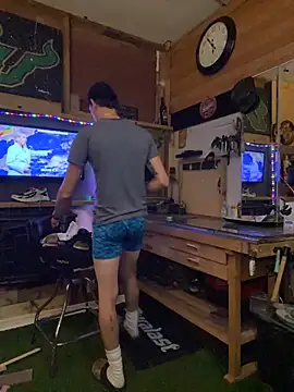 Snapshot of Polaroid_White chatting on 10-25-25, 10:45 Polaroid White online show from 10-25-25, 10:45