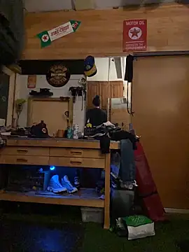 Snapshot of Polaroid_White chatting on 11-02-25, 10:28 Polaroid White online show from 11-02-25, 10:28