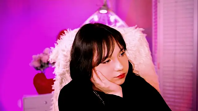 Snapshot of HanaWise chatting on 02-27-25, 11:20 HanaWise online show from 02-27-25, 11:20