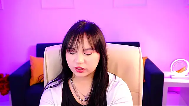 Snapshot of HanaWise chatting on 03-15-25, 10:13 HanaWise online show from 03-15-25, 10:13