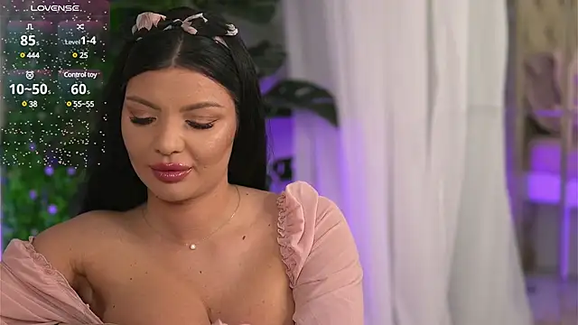 MadisonColes online show from 03-12-25, 07:13