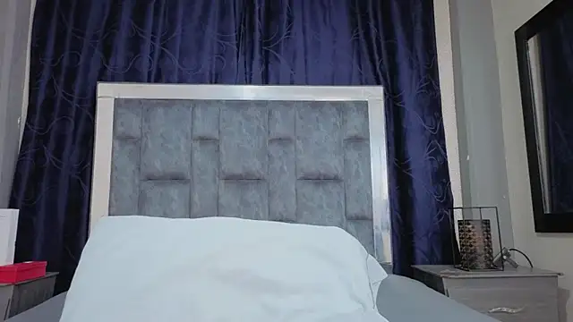 Snapshot of Effie_cooper chatting on 09-22-25, 08:44 Effie cooper online show from 09-22-25, 08:44