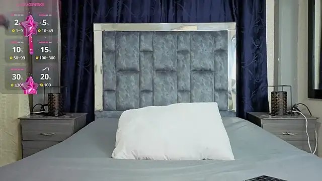 Snapshot of Effie_cooper chatting on 10-12-25, 08:30 Effie cooper online show from 10-12-25, 08:30