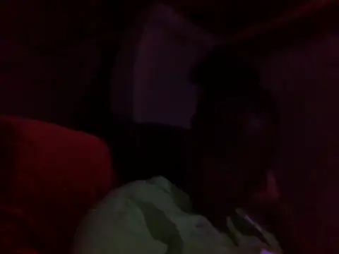 Snapshot of LoveDropss chatting on 10-30-25, 06:52 LoveDropss online show from 10-30-25, 06:52