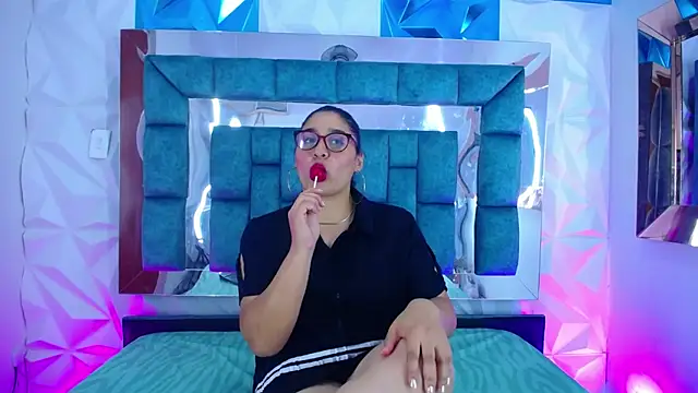Catalina Bustos online show from 02-26-25, 03:42