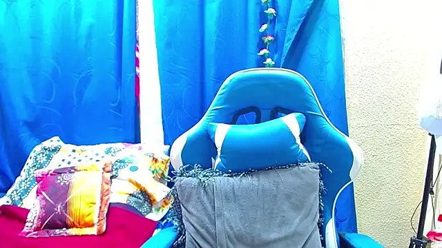Gia leinn online show from 05-13-26, 09:11