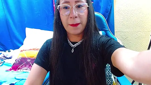 Gia leinn online show from 06-12-26, 07:02