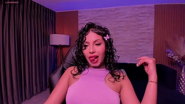 hannah thomson  online show from 10-02-25, 03:24