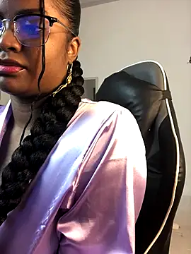 Snapshot of ValerieBlakee chatting on 09-11-25, 10:43 ValerieBlakee online show from 09-11-25, 10:43