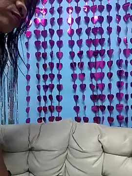 Snapshot of Tocameamor chatting on 02-28-25, 02:31 Tocameamor online show from 02-28-25, 02:31