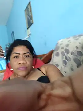 Snapshot of Tocameamor chatting on 10-22-25, 06:29 Tocameamor online show from 10-22-25, 06:29