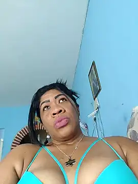 Snapshot of Tocameamor chatting on 10-23-25, 03:11 Tocameamor online show from 10-23-25, 03:11