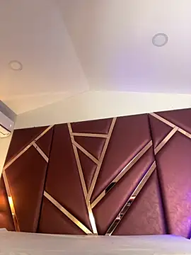 DanielaMedinaa online show from 11-21-25, 08:51