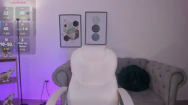 Ivyy Moon  online show from 12-23-25, 04:43