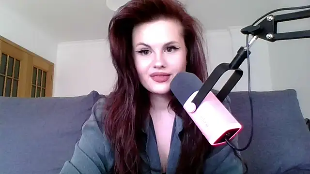 Della Ideal online show from 03-09-25, 03:05