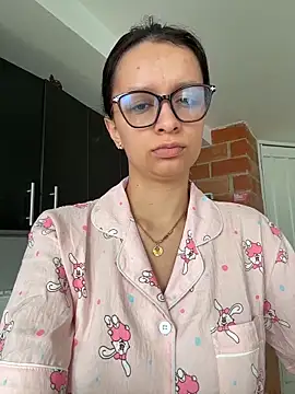 Snapshot of Soy_Sara7 chatting on 10-27-25, 01:26 Soy Sara7 online show from 10-27-25, 01:26