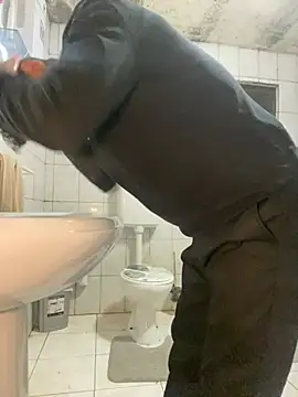 rogerdik76 online show from 02-04-26, 06:30