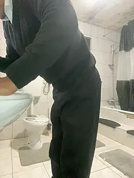 Snapshot of rogerdik76 chatting on 02-20-26, 06:48 rogerdik76 online show from 02-20-26, 06:48