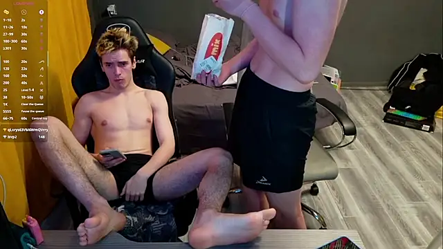 TaylerSigma online show from 02-27-25, 02:43