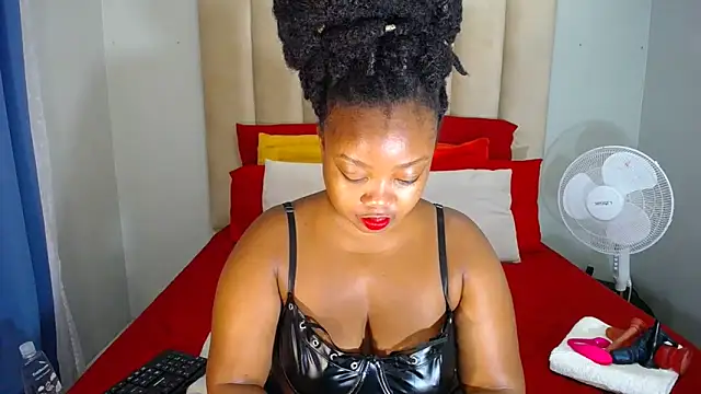 SEXYASSTINAXXX online show from 02-18-26, 05:25