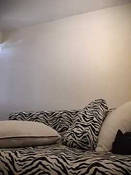 Snapshot of great_feeling chatting on 03-22-26, 09:45 great feeling online show from 03-22-26, 09:45