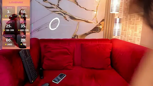 Snapshot of Bella_williamss_ chatting on 10-23-25, 07:56 Bella williamss online show from 10-23-25, 07:56