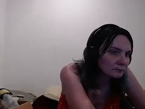 Hotmodel1984 online show from 06-18-26, 02:01