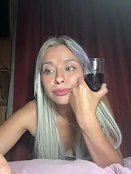 Snapshot of WhiteSnow09 chatting on 02-24-25, 05:22 WhiteSnow09 online show from 02-24-25, 05:22