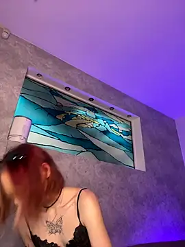 Snapshot of MeryWeaver chatting on 09-26-25, 06:39 MeryWeaver online show from 09-26-25, 06:39