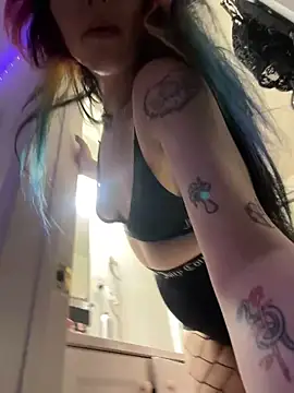 ChrryFoxx online show from 10-16-25, 11:50