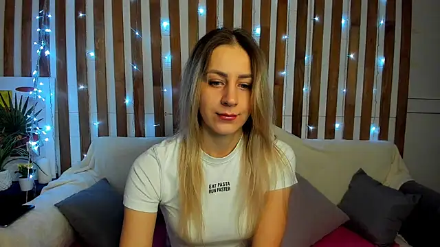 Ellen Ross online show from 03-02-25, 01:15