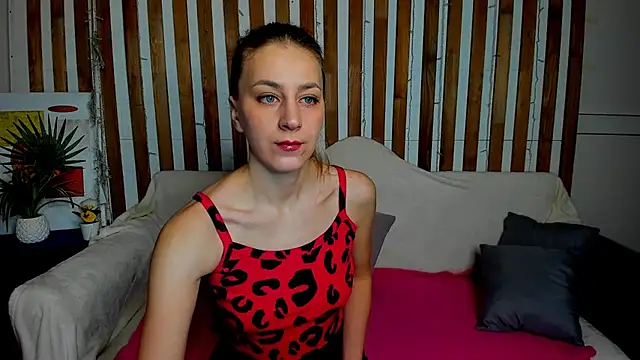 Ellen Ross online show from 03-15-25, 01:08