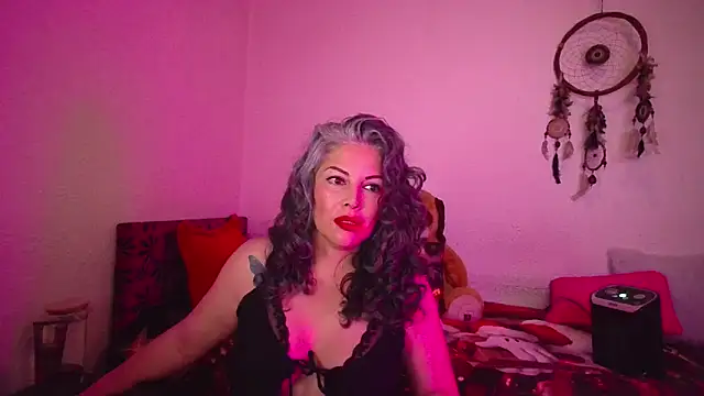 Victoria Lover online show from 01-10-26, 05:31