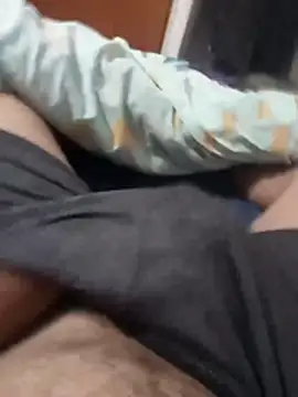 omeriz online show from 10-22-25, 01:55