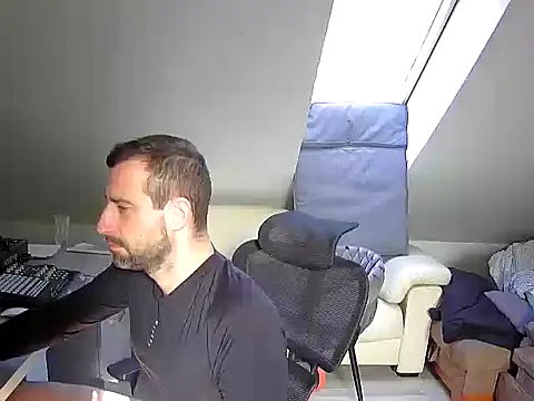 gryzoon online show from 10-10-25, 12:37