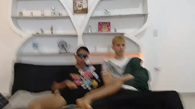 Snapshot of KING_OFF_BOYS chatting on 11-28-25, 01:25 KING OFF BOYS online show from 11-28-25, 01:25