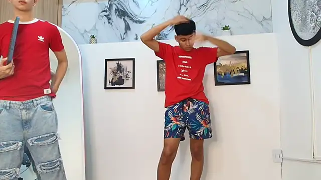 Snapshot of KING_OFF_BOYS chatting on 12-13-25, 07:53 KING OFF BOYS online show from 12-13-25, 07:53