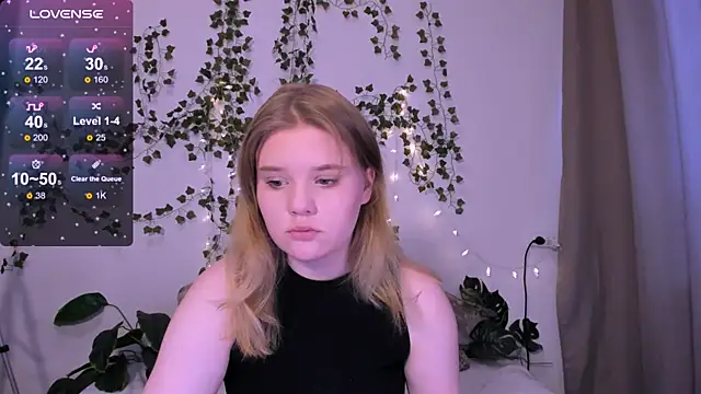 LaseyMoon online show from 03-21-25, 04:06