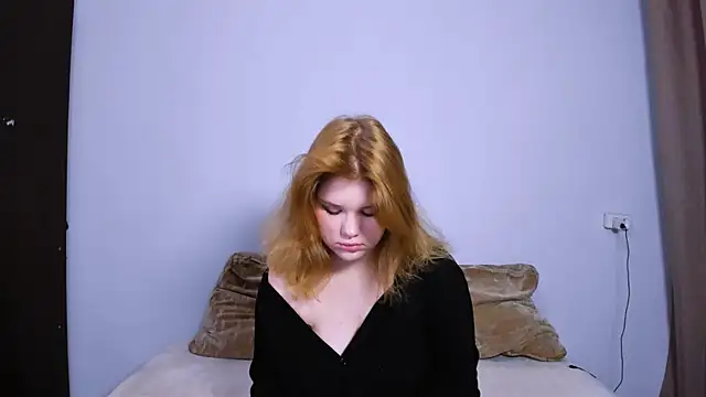 LaseyMoon online show from 10-03-25, 11:29