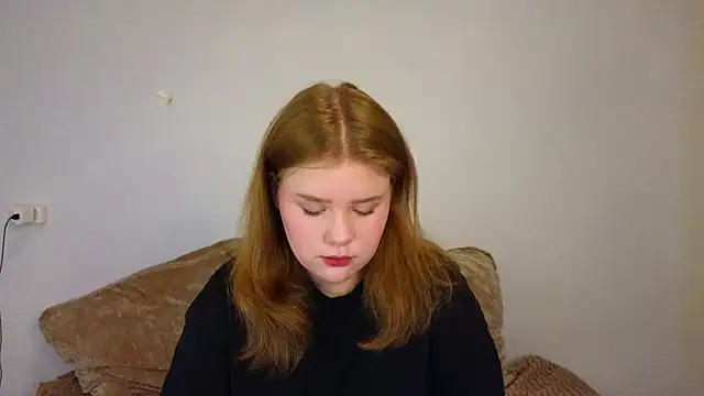 Snapshot of LaseyMoon chatting on 02-16-26, 04:19 LaseyMoon online show from 02-16-26, 04:19