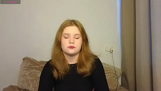 Snapshot of LaseyMoon chatting on 02-22-26, 04:46 LaseyMoon online show from 02-22-26, 04:46