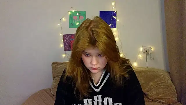 Snapshot of LaseyMoon chatting on 03-12-26, 04:29 LaseyMoon online show from 03-12-26, 04:29